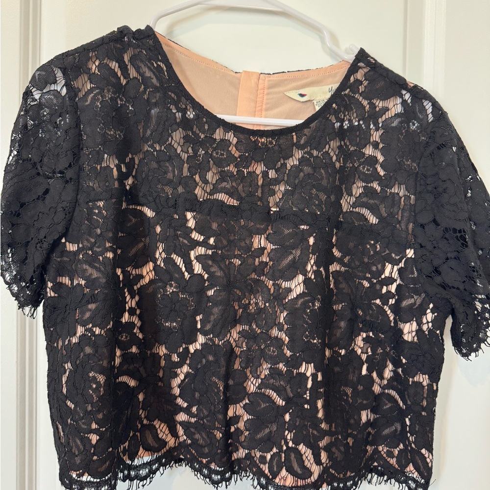 Umi Black Lace Floral Blouse